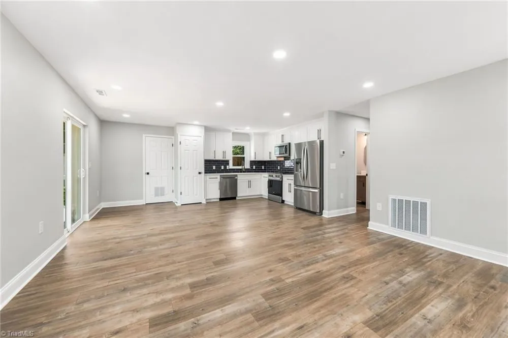 1400 E Sedgefield Drive Winston-Salem, NC 27127