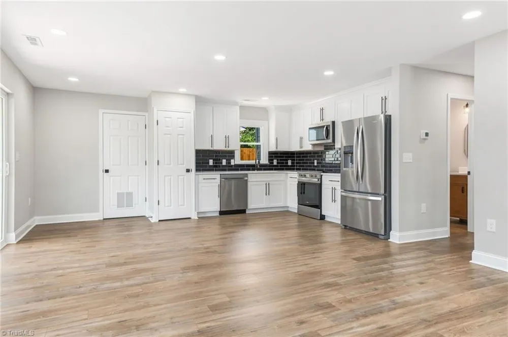 1400 E Sedgefield Drive Winston-Salem, NC 27127