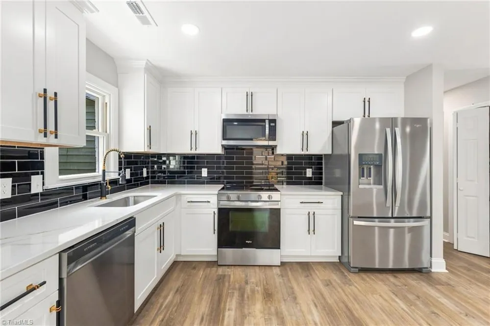 1400 E Sedgefield Drive Winston-Salem, NC 27127