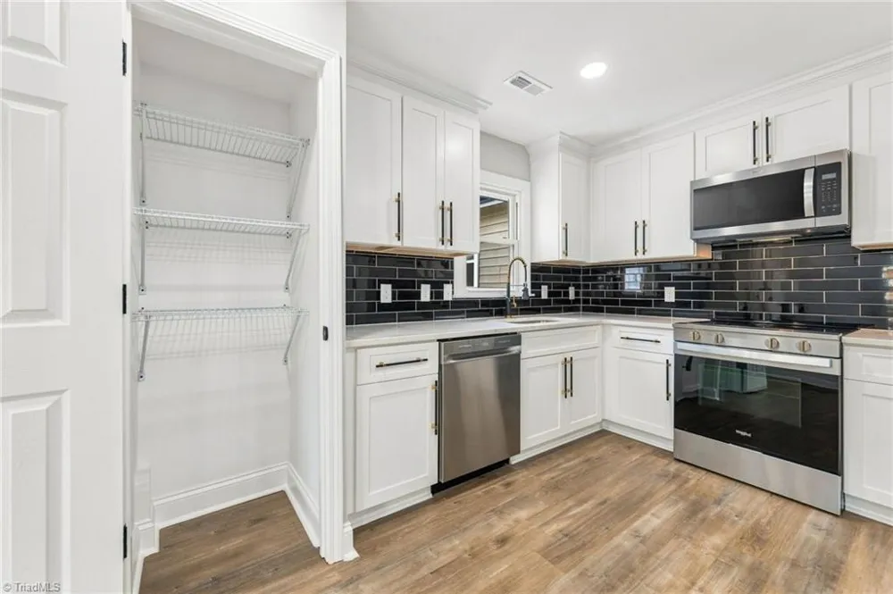 1400 E Sedgefield Drive Winston-Salem, NC 27127