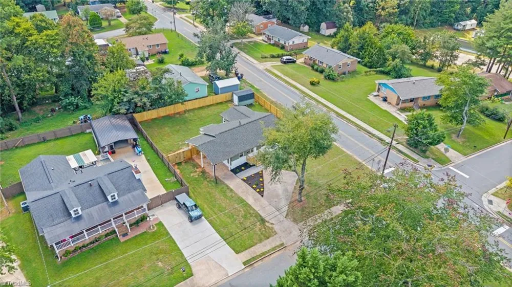 1400 E Sedgefield Drive Winston-Salem, NC 27127