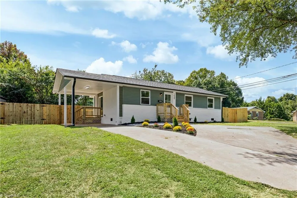 1400 E Sedgefield Drive Winston-Salem, NC 27127