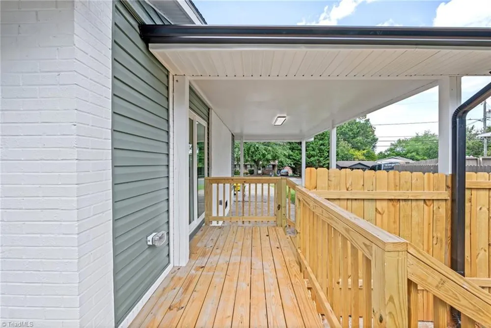 1400 E Sedgefield Drive Winston-Salem, NC 27127