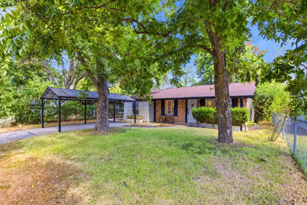 3206 Goodwin Avenue Austin, TX 78702
