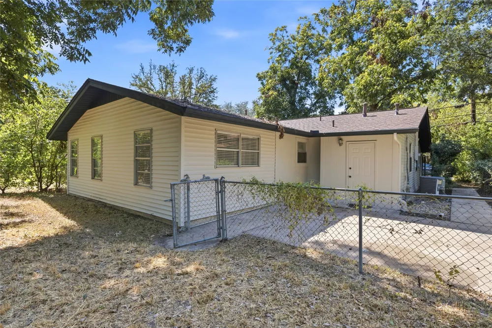 3206 Goodwin Avenue Austin, TX 78702