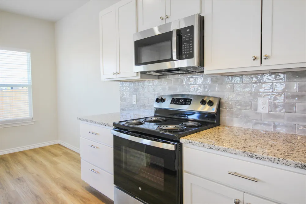 511 Whirlaway Drive #B Jarrell, TX 76537