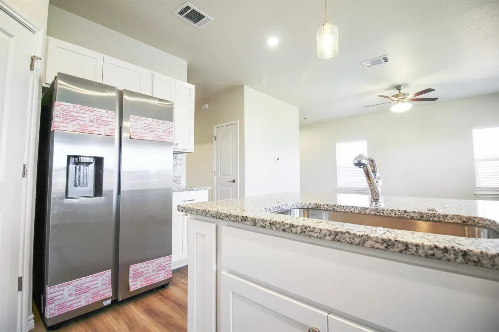 511 Whirlaway Drive #B Jarrell, TX 76537