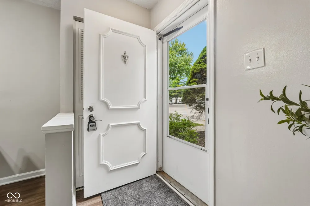 3962 Braddock Road Indianapolis, IN 46268