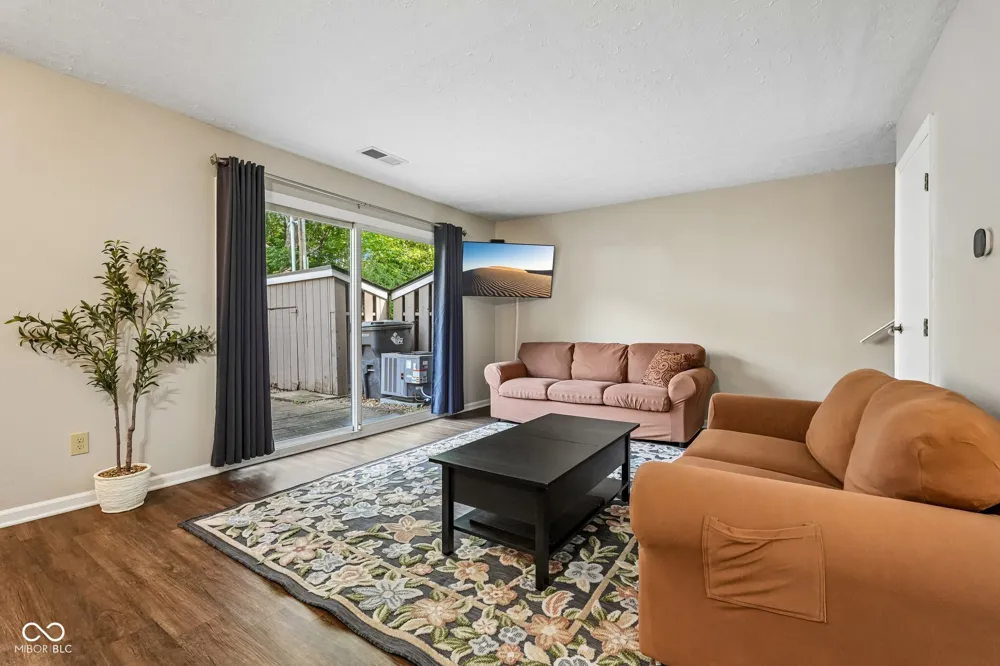 3962 Braddock Road Indianapolis, IN 46268