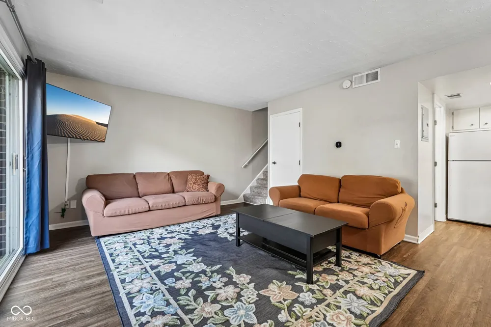 3962 Braddock Road Indianapolis, IN 46268