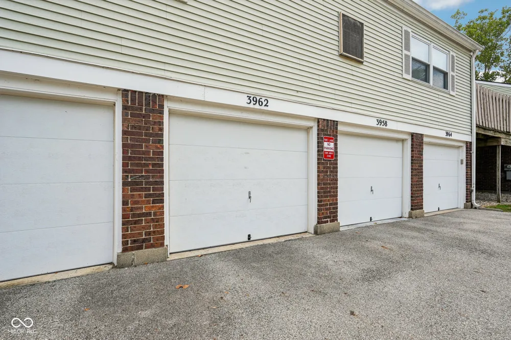 3962 Braddock Road Indianapolis, IN 46268