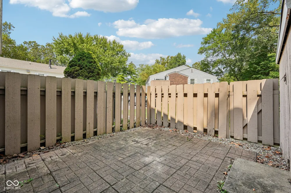 3962 Braddock Road Indianapolis, IN 46268