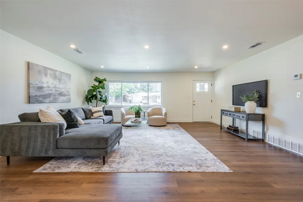 10618 Cotillion Drive Dallas, TX 75228