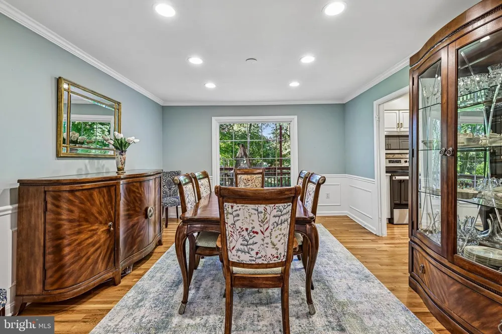 1360 SNOW MEADOW LANE Mclean, VA 22102