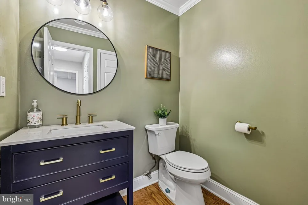 1360 SNOW MEADOW LANE Mclean, VA 22102