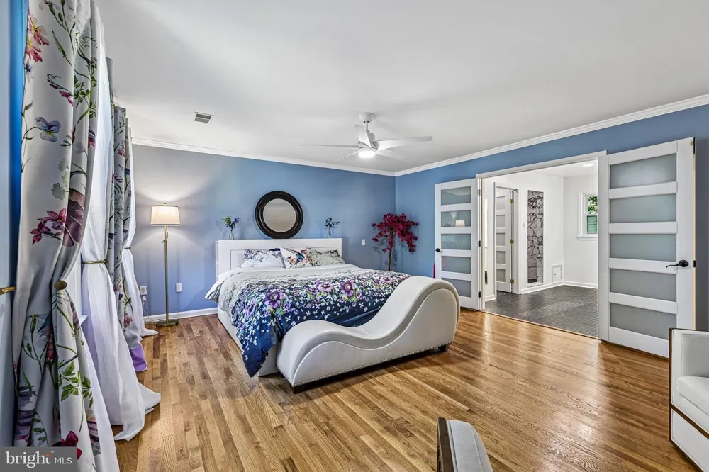 1360 SNOW MEADOW LANE Mclean, VA 22102