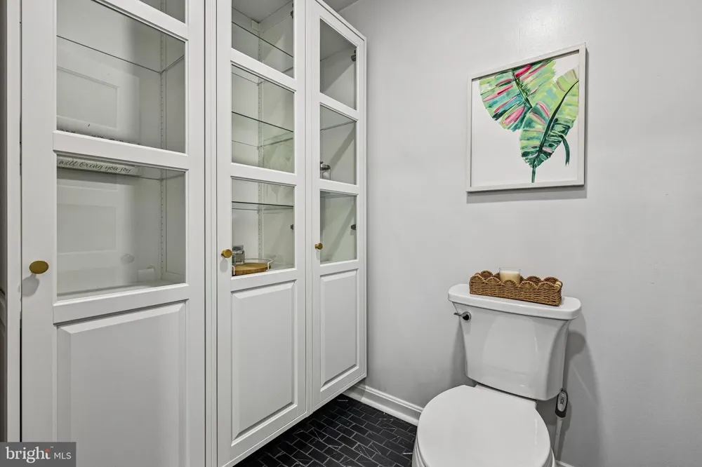 1360 SNOW MEADOW LANE Mclean, VA 22102