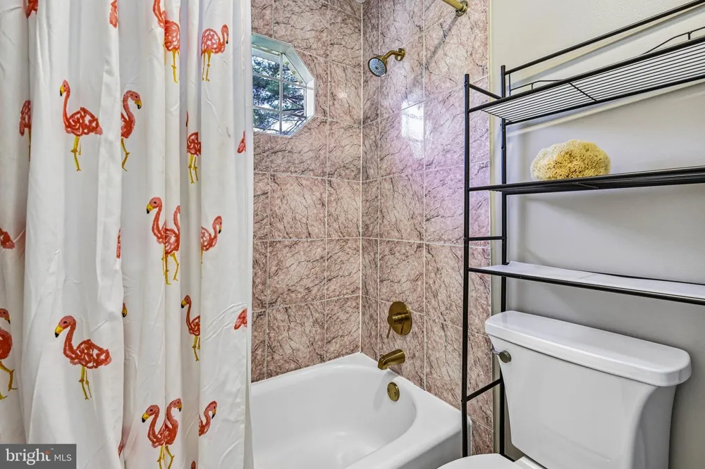 1360 SNOW MEADOW LANE Mclean, VA 22102
