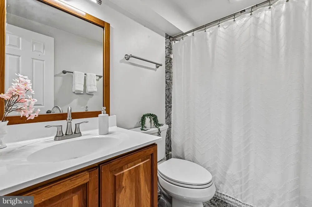 1360 SNOW MEADOW LANE Mclean, VA 22102