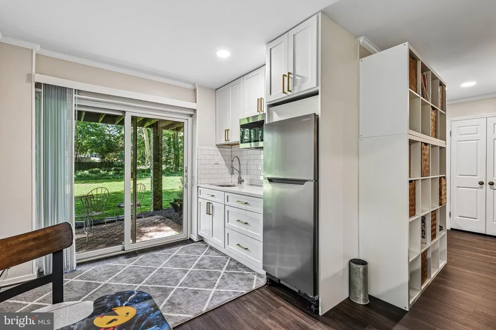 1360 SNOW MEADOW LANE Mclean, VA 22102