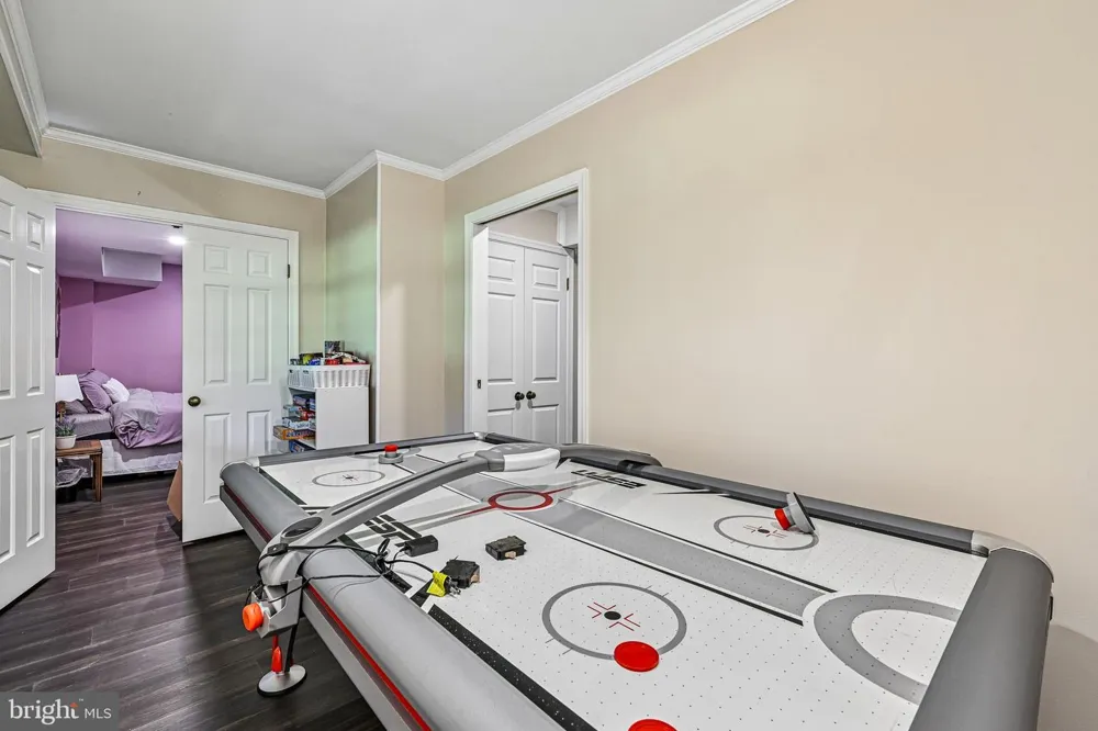 1360 SNOW MEADOW LANE Mclean, VA 22102