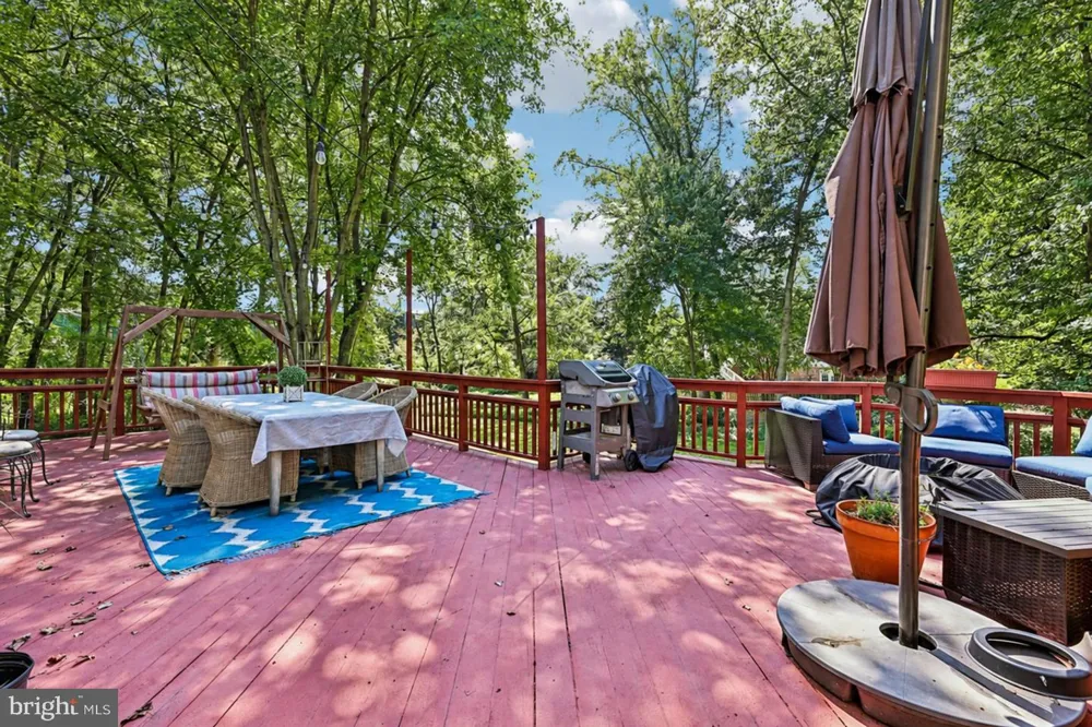 1360 SNOW MEADOW LANE Mclean, VA 22102