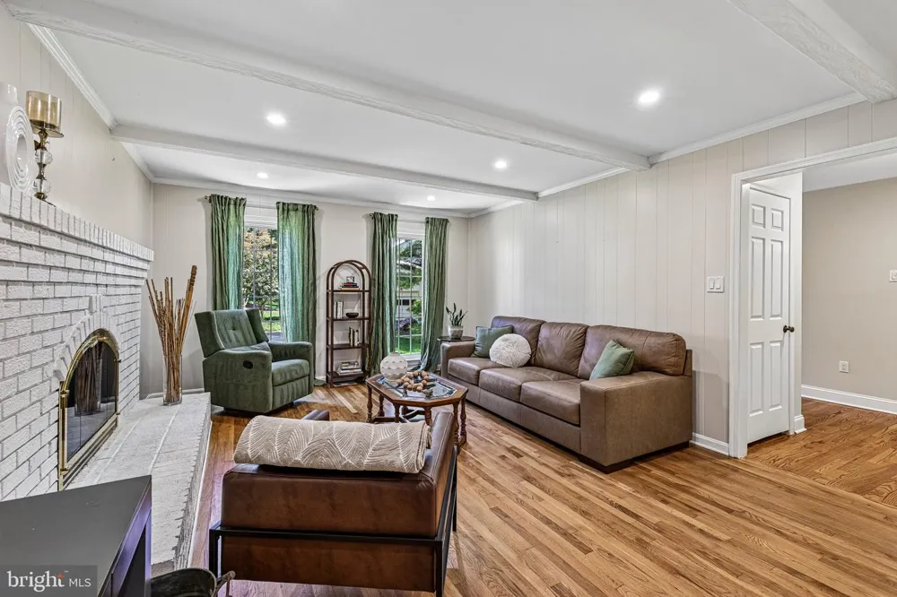 1360 SNOW MEADOW LANE Mclean, VA 22102