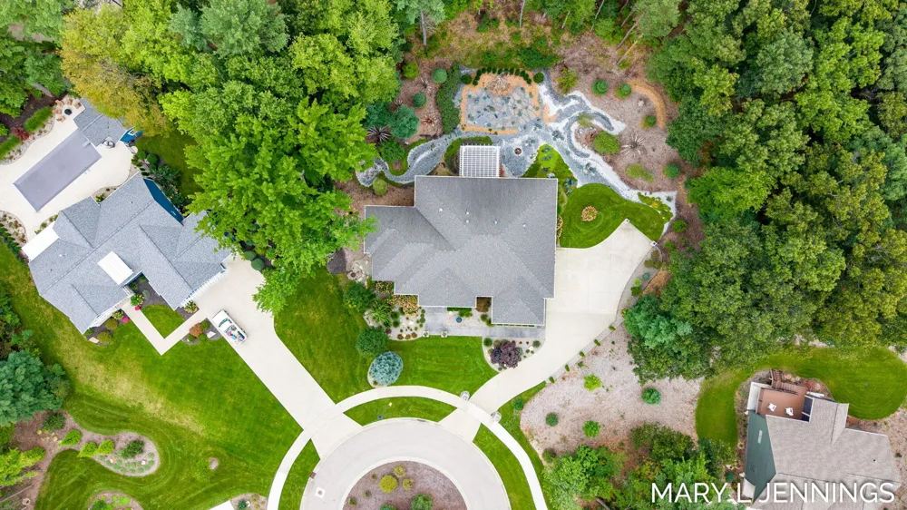 18624 Coventry Circle Spring Lake, MI 49456