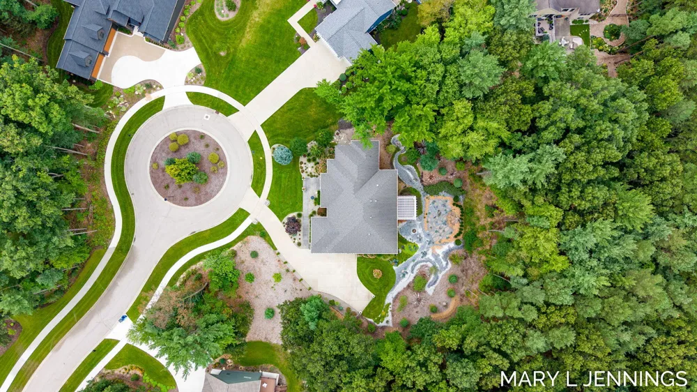 18624 Coventry Circle Spring Lake, MI 49456