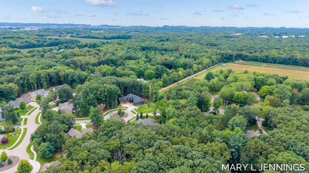 18624 Coventry Circle Spring Lake, MI 49456