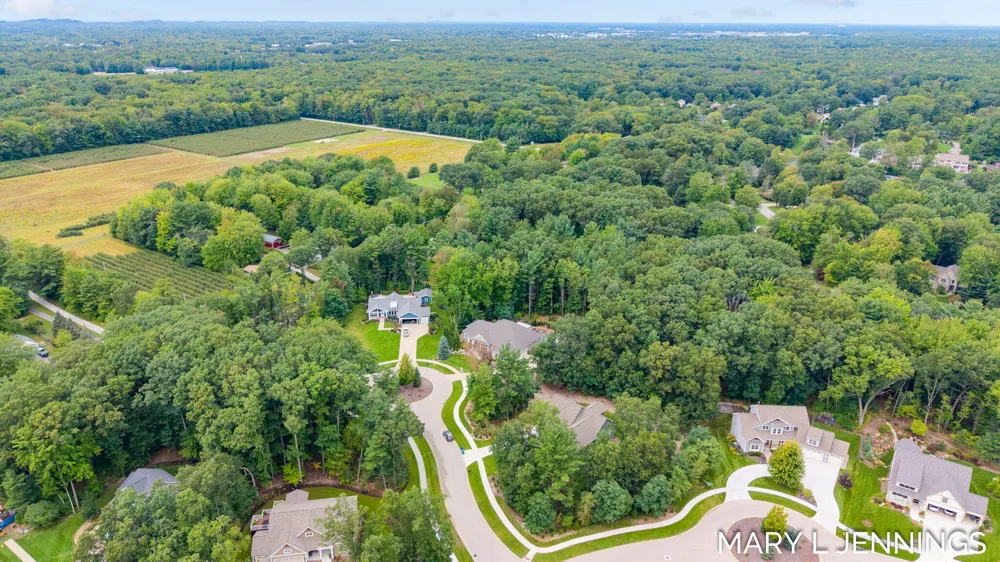 18624 Coventry Circle Spring Lake, MI 49456