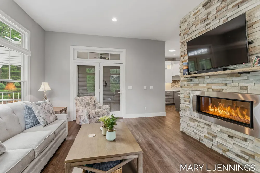 18624 Coventry Circle Spring Lake, MI 49456