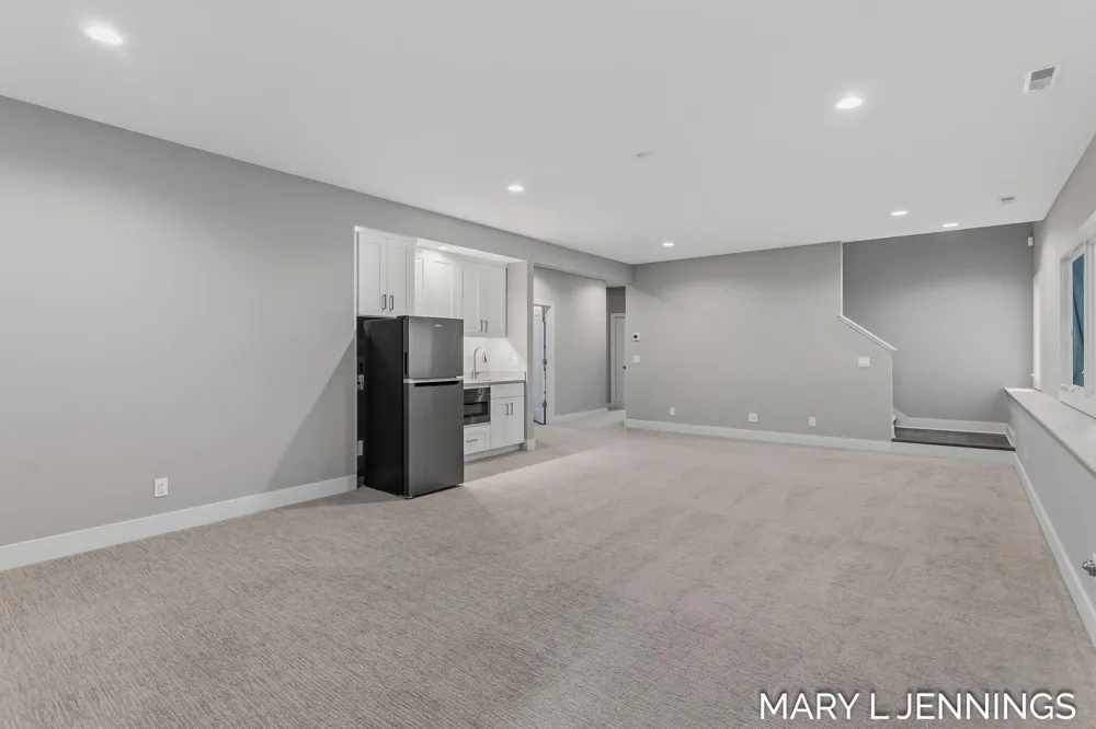 18624 Coventry Circle Spring Lake, MI 49456