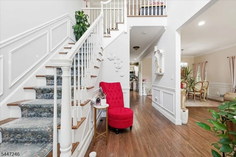 5 Old Bridge Rd Cedar Grove, NJ 07009