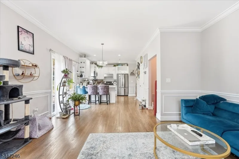 5 Old Bridge Rd Cedar Grove, NJ 07009