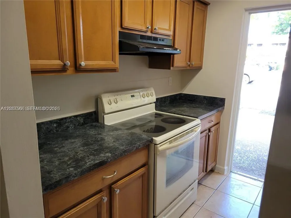 8704 NW 35th St #105 Coral Springs, FL 33065