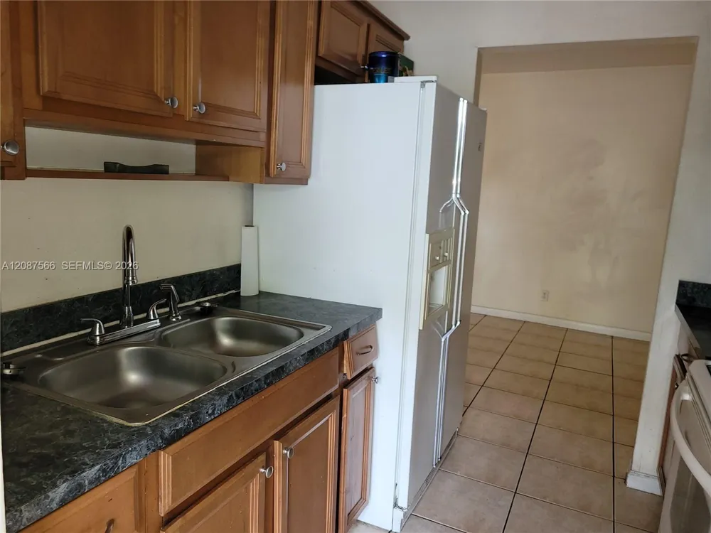 8704 NW 35th St #105 Coral Springs, FL 33065