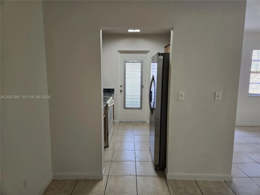 8704 NW 35th St #105 Coral Springs, FL 33065