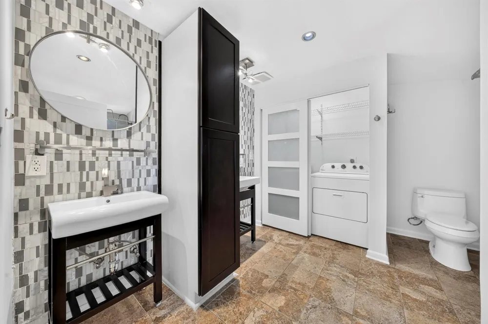 1605 NE 16th Avenue Fort Lauderdale, FL 33305
