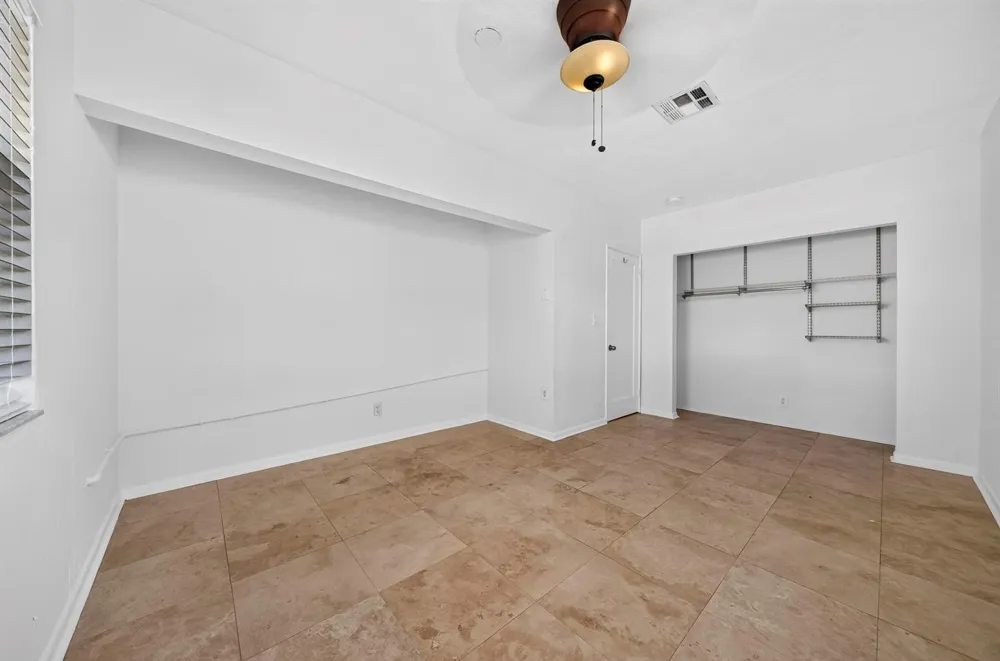 1605 NE 16th Avenue Fort Lauderdale, FL 33305