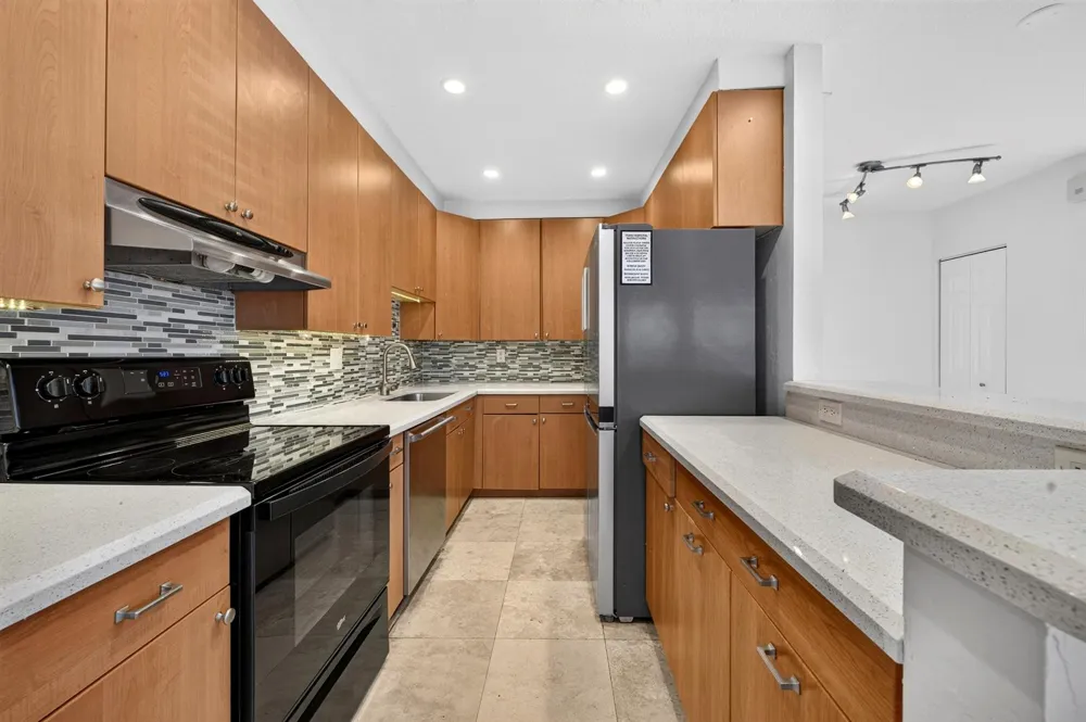 1605 NE 16th Avenue Fort Lauderdale, FL 33305