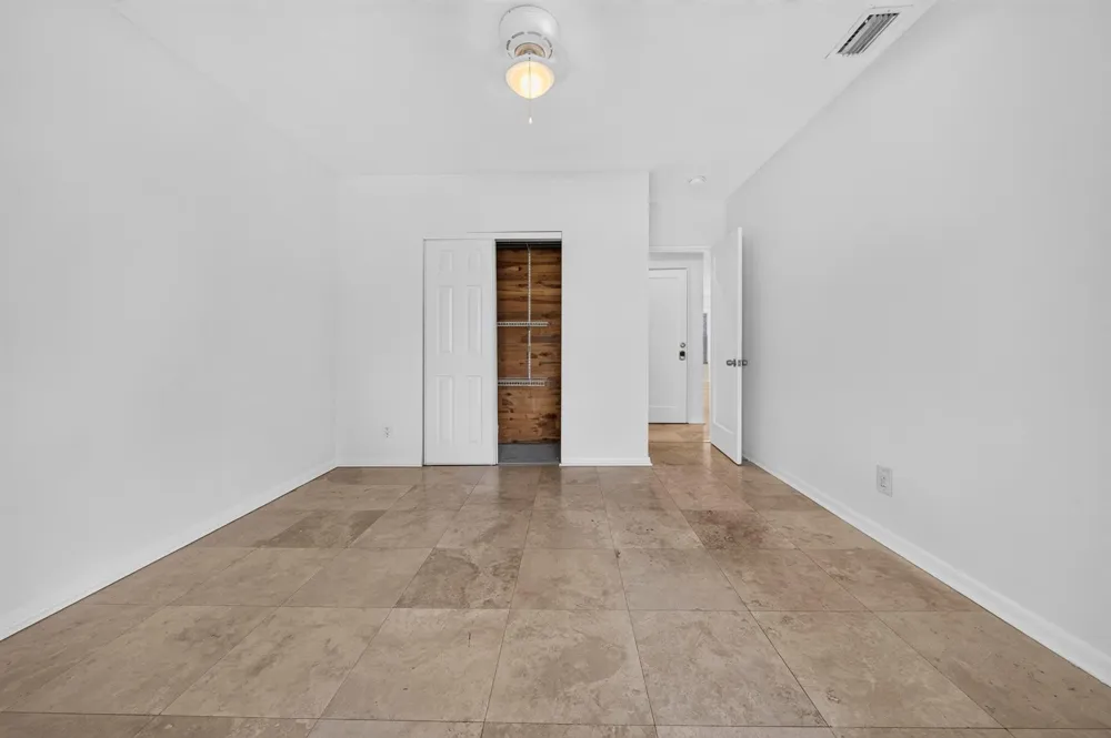 1605 NE 16th Avenue Fort Lauderdale, FL 33305