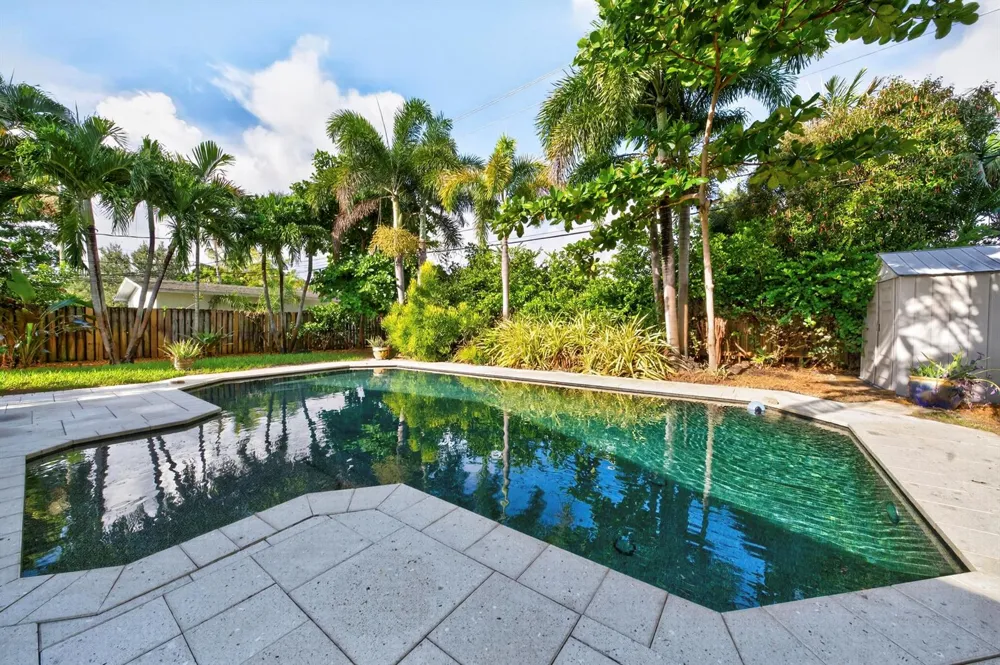 1605 NE 16th Avenue Fort Lauderdale, FL 33305