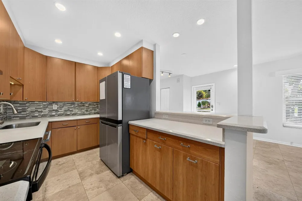 1605 NE 16th Avenue Fort Lauderdale, FL 33305