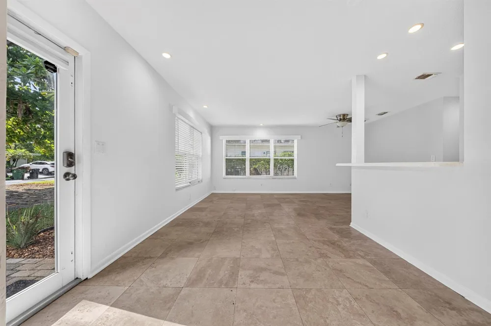 1605 NE 16th Avenue Fort Lauderdale, FL 33305