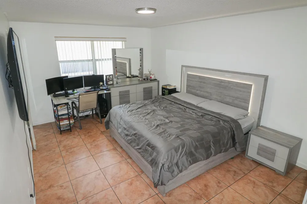 2646 SE 21st Court #203-D Homestead, FL 33035