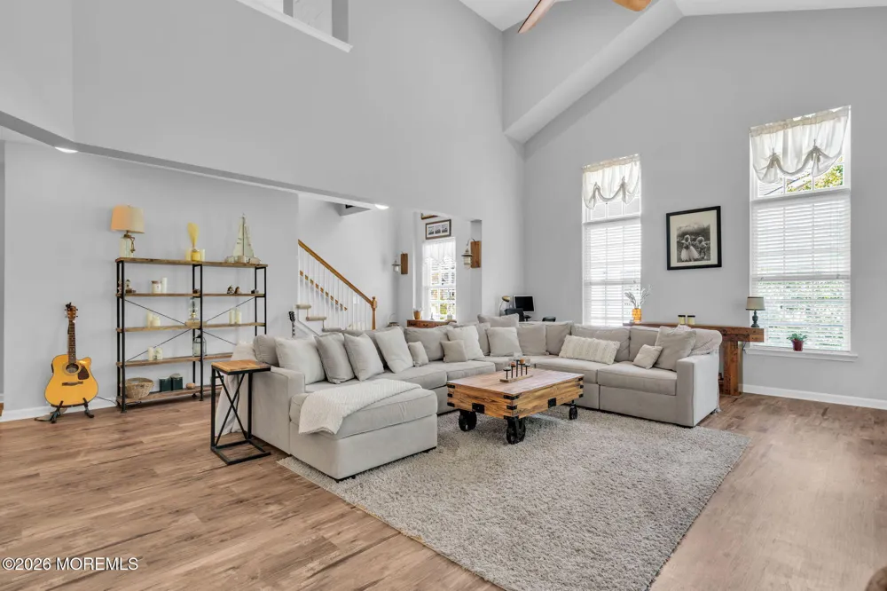90 Bryce Lane Manahawkin, NJ 08050
