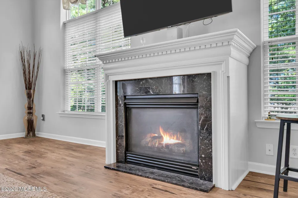 90 Bryce Lane Manahawkin, NJ 08050