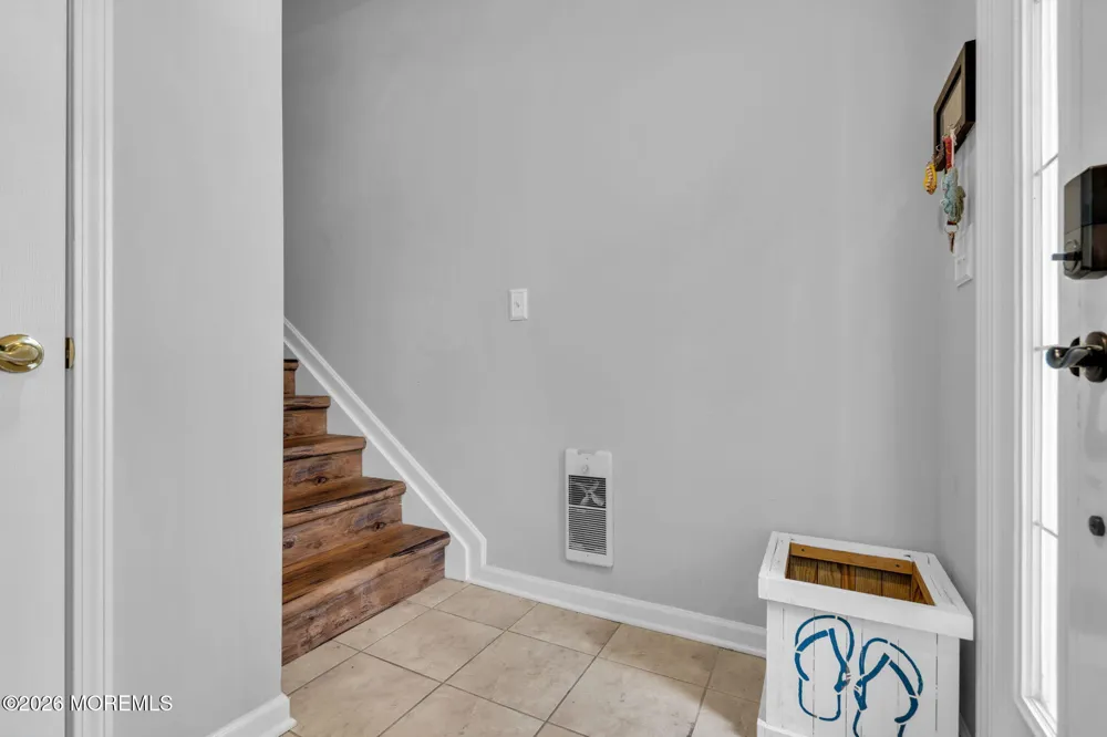 90 Bryce Lane Manahawkin, NJ 08050