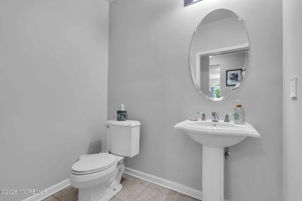 90 Bryce Lane Manahawkin, NJ 08050